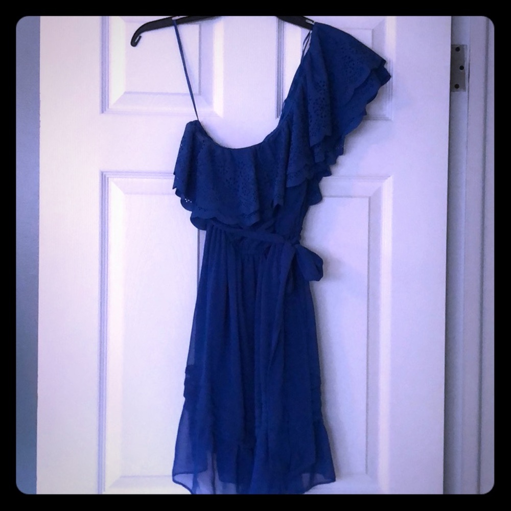 Blue one sleeve dress